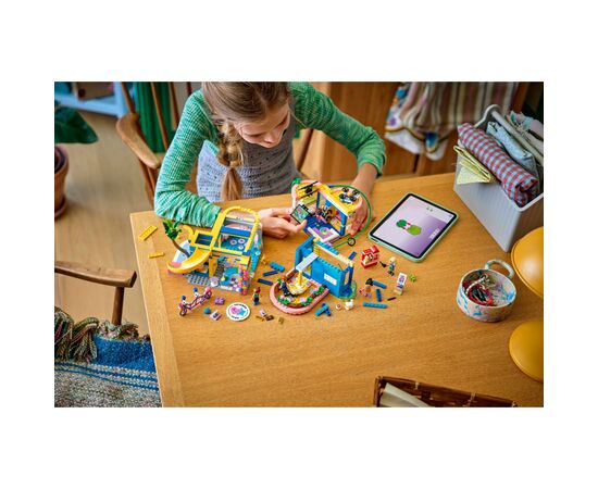 Конструктор LEGO Friends Клубный дом друзей HLC (42689), изображение 9