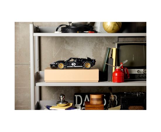 Конструктор LEGO Technic Автомобиль для гонки Ford GT40 MKII 1966 года (42223), изображение 12