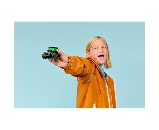 Конструктор LEGO City Автомобили — Игровой автомобиль для гонки (60484), изображение 9