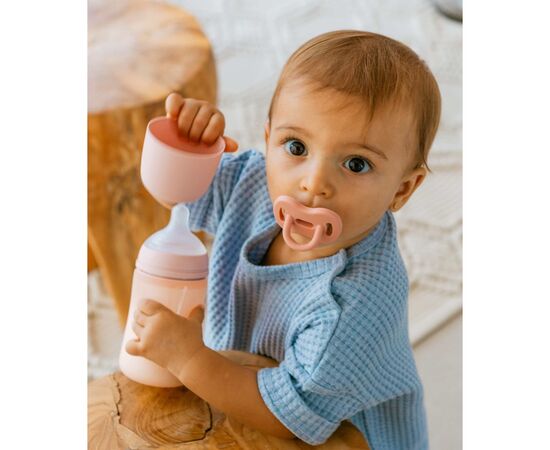 Пляшечка для годування Suavinex Colour Essence, 240 мл, силіконова, 240 мл, фізіологічна соска повільний потік, , світло-рожева (308654), зображення 4