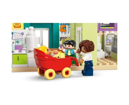 Конструктор LEGO DUPLO Town Современный семейный дом с фигурками 3 в 1 (10470), изображение 10