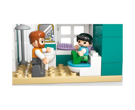 Конструктор LEGO DUPLO Town Современный семейный дом с фигурками 3 в 1 (10470), изображение 6