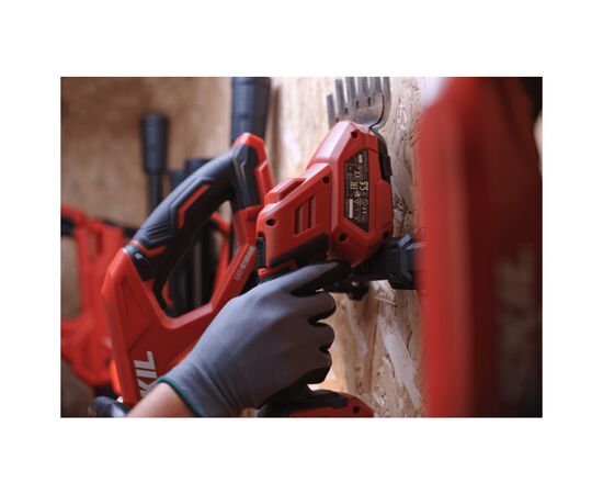 Кусторез Skil 0630 CA Li-Ion 20V, 2,5Ah (GV1E0630CA+BC1E3110A), изображение 5