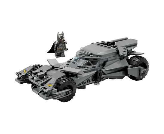 Конструктор LEGO Super Heroes Бетмобіль із фільму «Бетмен проти Супермена» (76331), зображення 2