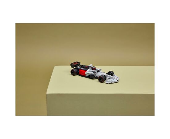 Конструктор LEGO Speed Champions Гоночный автомобиль Audi Revolut F1 Team R26 (77259), изображение 11
