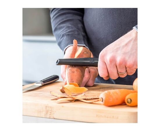 Овочечистка KitchenAid Classic вертикальна 22 см чорний (KCG112OHOBE), зображення 4