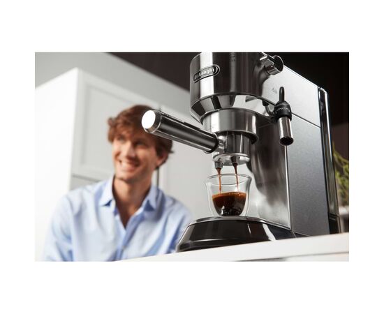 Рожковая кофеварка эспрессо DeLonghi EC685.M, изображение 8