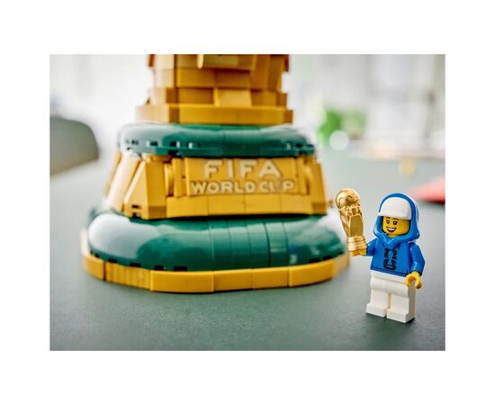 Конструктор LEGO Editions Football Официальный трофей чемпионата мира по футболу FIFA (43020-), изображение 7