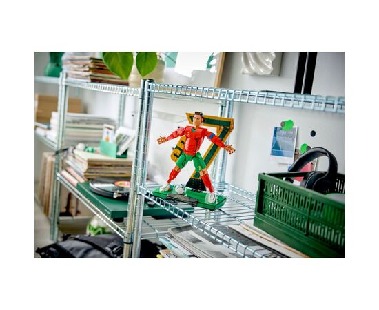 Конструктор LEGO Editions Football Криштиану Роналду — легенда футбола (43016), изображение 9