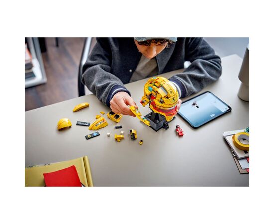 Конструктор LEGO Editions Formula 1 Шлем Льюиса Гамильтона из команды Scuderia Ferrari HP (43022-), изображение 9