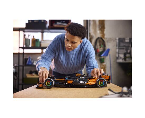 Конструктор LEGO Technic Автомобіль McLaren MCL39 F1 (42228), зображення 10