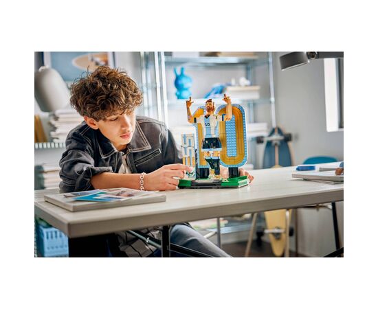 Конструктор LEGO Editions Football Ліонель Мессі — легенда футболу (43015), зображення 8