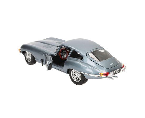 Масштабная модель автомобиля Bburago Автомодель - Ferrari Racing - SF-24, 1:43 (18-12044), изображение 8