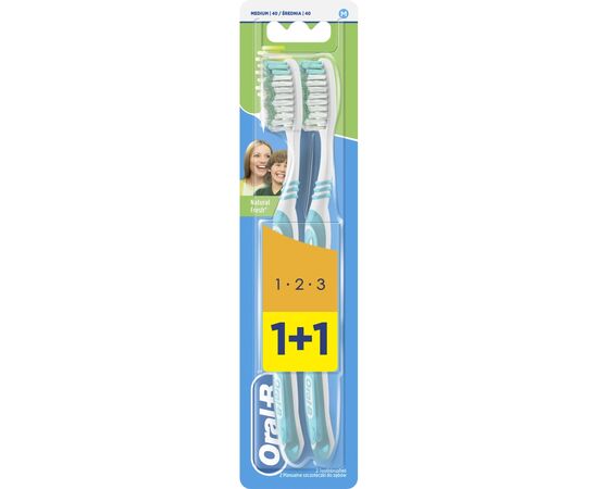 Зубная щетка Oral-B 1+1 Maxi Clean 1-2-3 3-эффекты средней жесткости 2 шт. (3014260110628)
