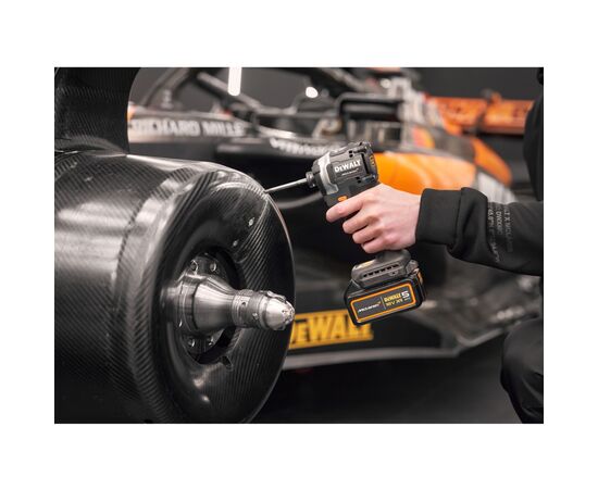 Шуруповерт DeWALT McLaren F1 TEAM LIMITED EDITION, 18V, АКБ 2x5Ah, 205Нм, 1000-2800-3250об/хв, кейс, ЗП, 1.0кг (DCF85MP2T), зображення 11